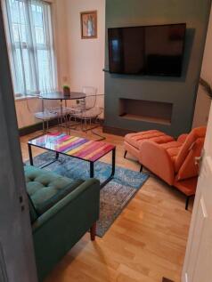 41 Lambton Living area.jpg