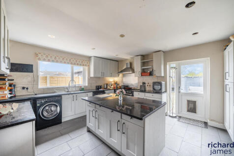 1298260f9e1546f5ba61bd7968714c2d