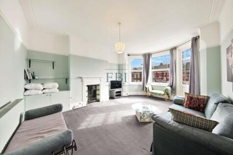 London, NW10 - property photo