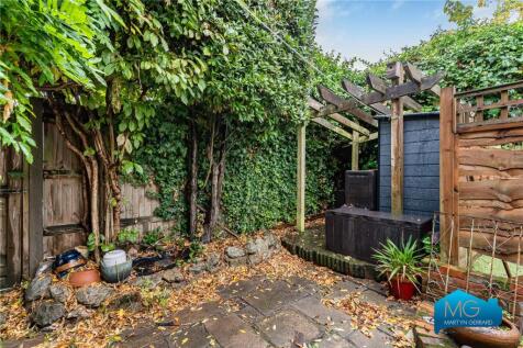 Grange Avenue, North Finchley, London, N12 photo 3