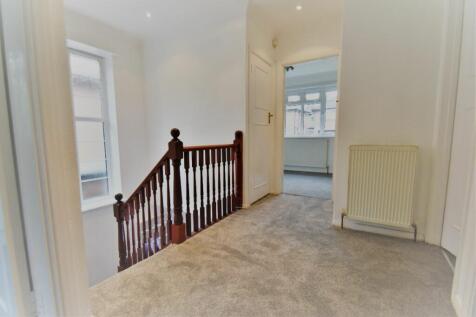 Room 2 @ Ashbourne Road W5 photo 5