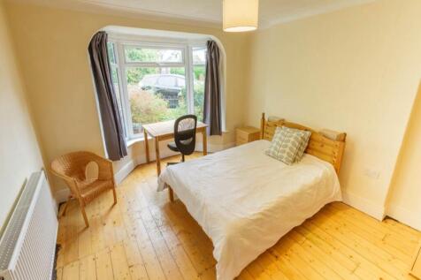 3 St James Drive Bedroom 1 (1).jpg