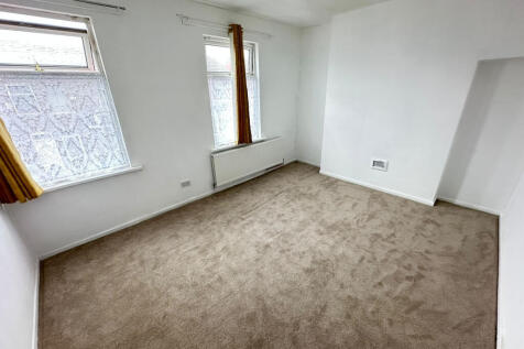 Slade Grove, Manchester, M13 photo 5