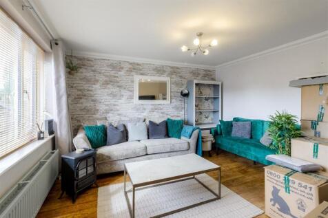 Cedar Way - living