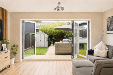Lounge - Garden