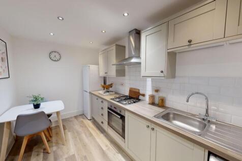 Flat 5, Waverley Centre, 105-107 Portland Road NG7 4FW photo 3