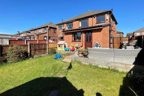 Clipsley Crescent Rear Garden