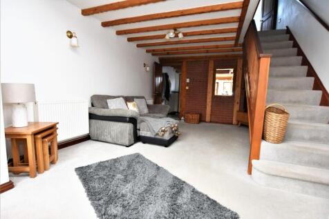 Living Room 1.JPG