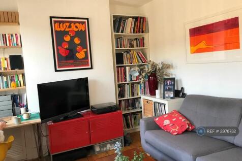 Previous Tenant Lounge Photo