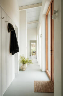 323360 - TRACTOR SHED Image G (c)Dave Watts.jpg