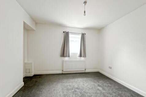 Hutton Avenue, Hartlepool photo 5