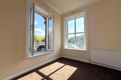 Ryburn Buildings, Sowerby Bridge photo 3
