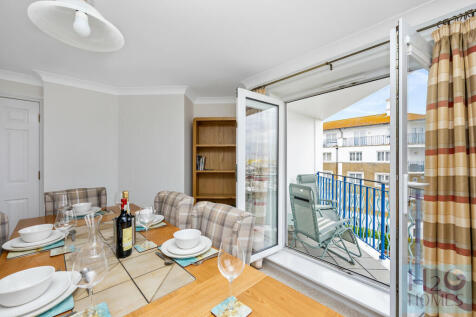 Collingwood Court...