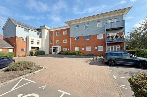 2 bed flat to rent Wraysbury Drive, West Drayton 