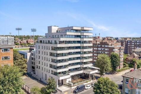 Eaton Road 1, Tate Residence, Flat 31-001.JPG