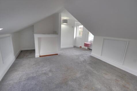 BEDROOM FOUR/LOFT ROOM