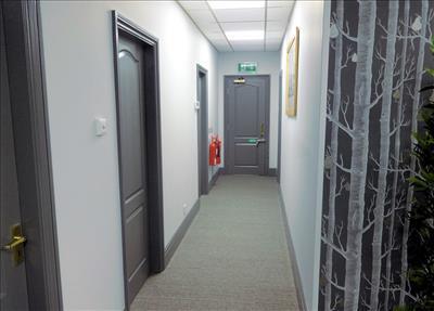 Office to rent Image 6