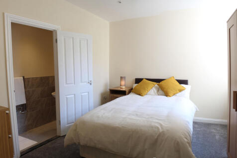En-Suite Room in a Professional Sharers House