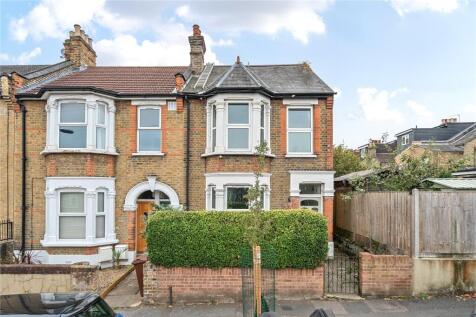 London, E10 - property photo
