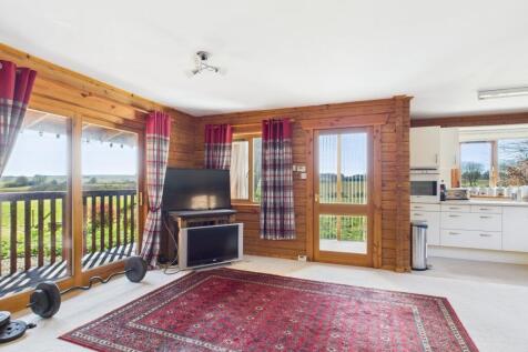 Kitchen/living/diner.