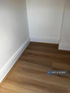 Boundary Road, London, SW19 photo 4
