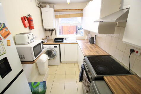 4 Evelyn Street