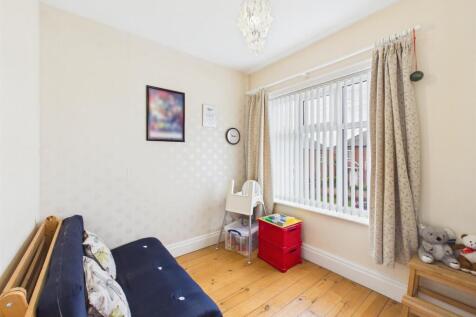 Bedroom: