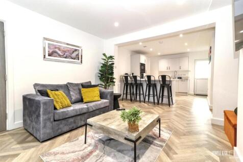 LIVING AND KITCHEN AREA