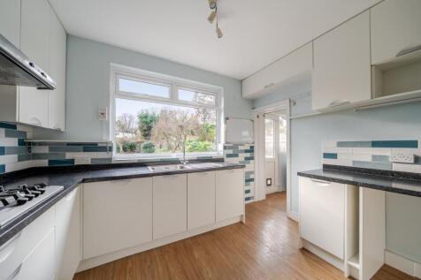 1388283-6-693fe8d5013f7