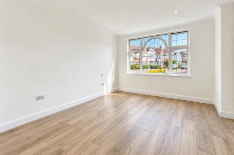 9 East Court, Wem...