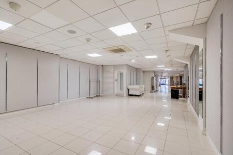 Retail Property (high street) to rent Image 3
