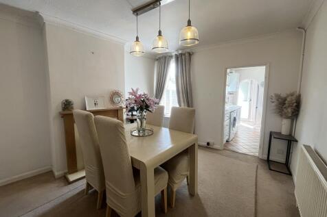 Cambridge Road, LOWESTOFT photo 4