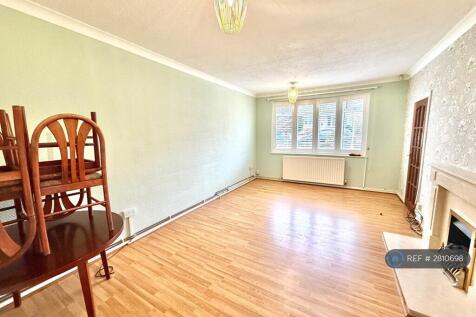 Living Room Photo 1