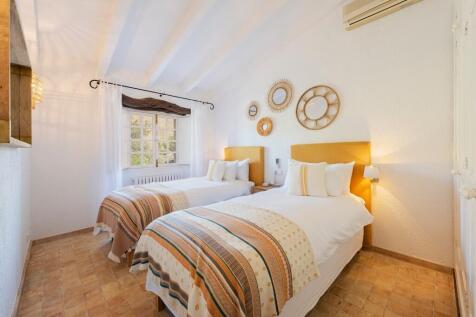 Bedroom (3)