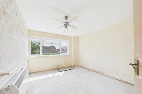 CAM01894G0-PR0287-STILL009.jpg