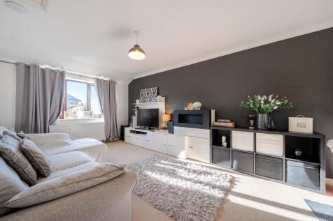 1383189-38-692700...