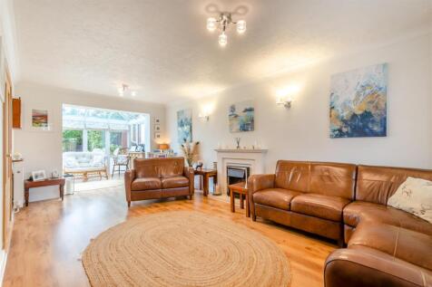 8663735-interior08.jpg