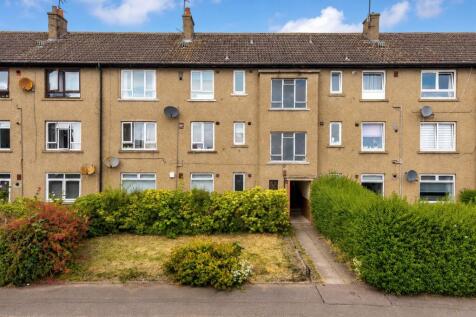 94A Kemnay Gardens Dundee-1.jpg