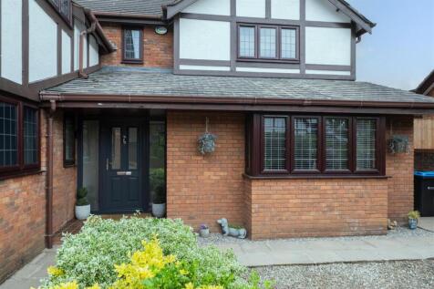 18 Royal Garden-013.jpg