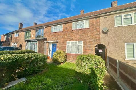 Romford, RM3 - property photo