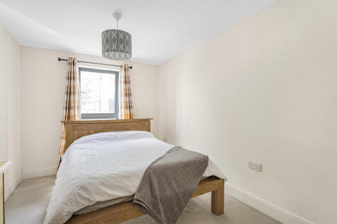 Spa Road, London, SE16 photo 3