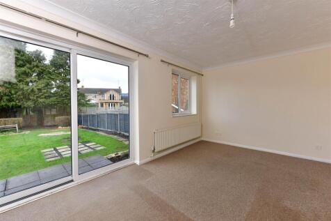 Dryden Way, Higham Ferrers photo 4