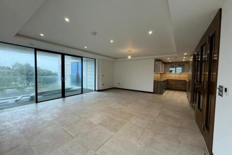 Reception room 1.jpg