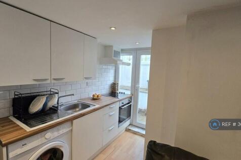 Acton Lane Chiswick, London, W4 photo 4