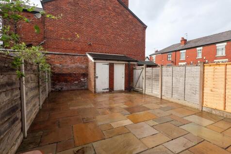 Rear Courtyard(2)