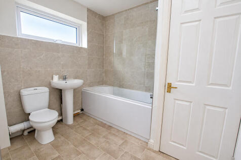 Baristow Close, Chester photo 4
