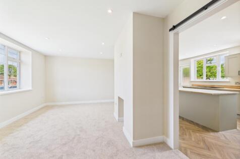 CAM03062G0-PR0163-STILL017