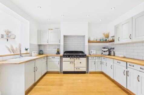 EweMove - Spalding -  Halmer Gate - Open Plan Kitc