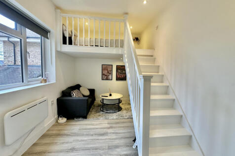 Studio Flat