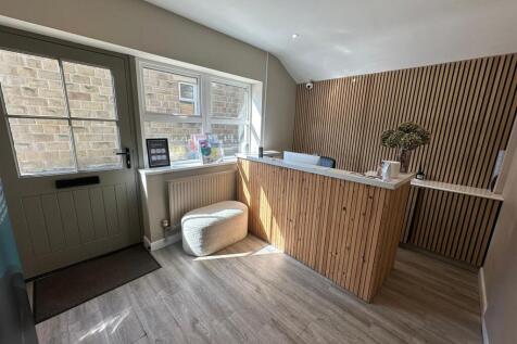 Office to rent Image 3